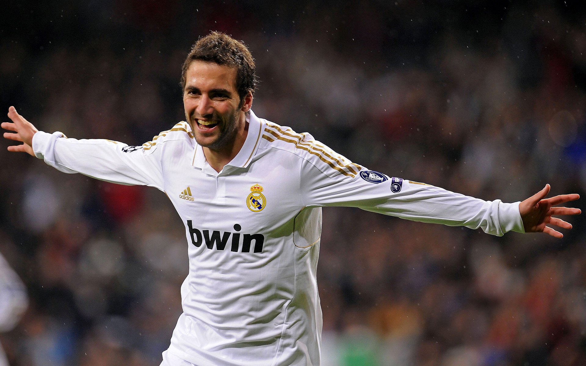 欧冠巅峰对决，皇家马德里绝杀拜仁慕尼黑晋级决赛