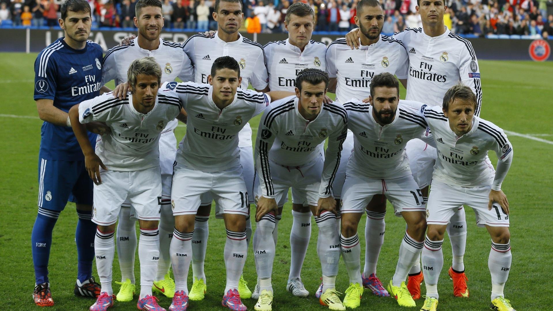 世界杯激情再燃，32强逐梦绿茵场，新星老将共谱传奇